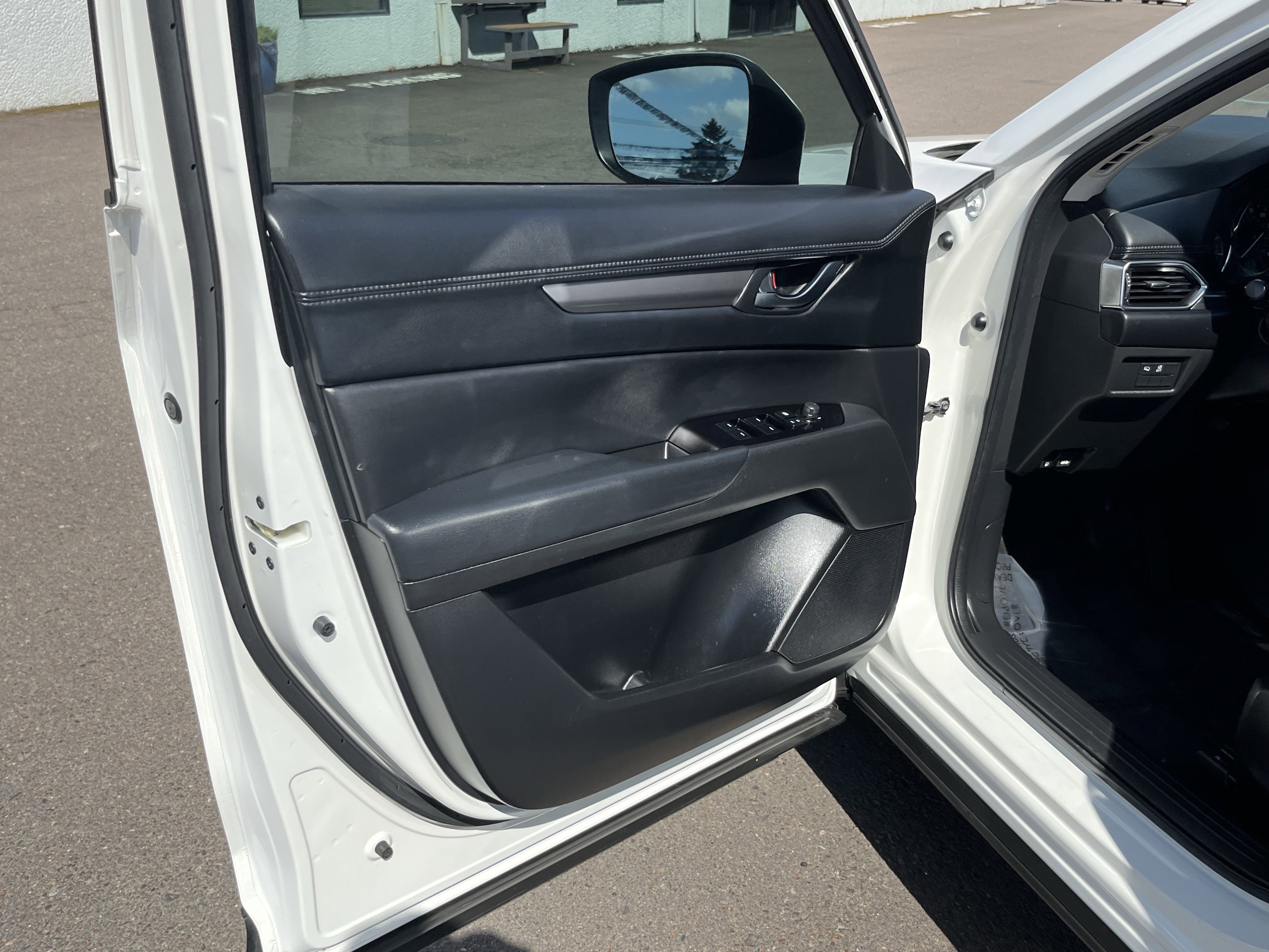 Used 2021 MAZDA CX-5 Touring image 15