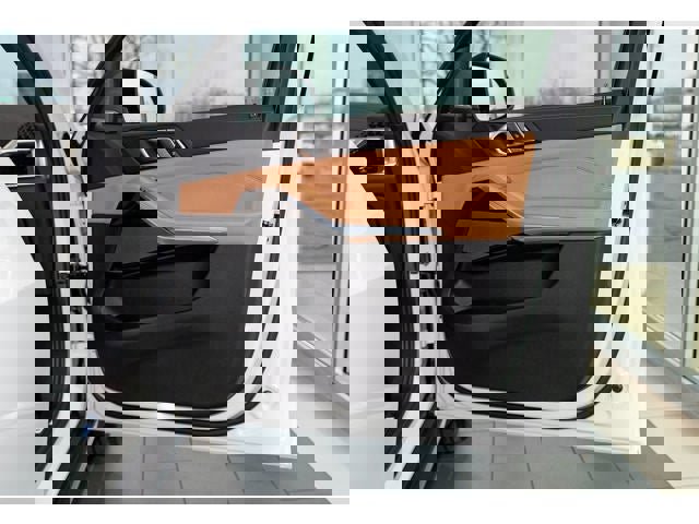 New 2026 BMW X5 xDrive50e w/ Premium Package image 61