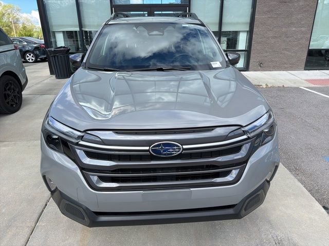 Used 2025 Subaru Forester Limited w/ Popular Package #1 AWD/4WD image 7