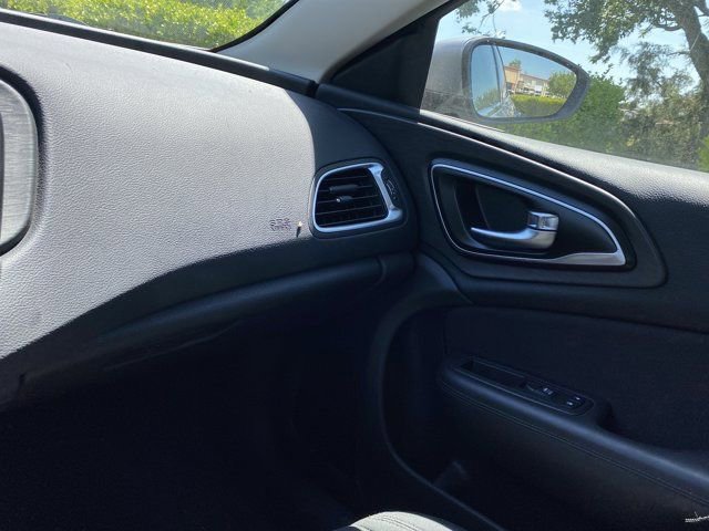 Used 2016 Chrysler 200 Limited w/ Convenience Group FWD image 20