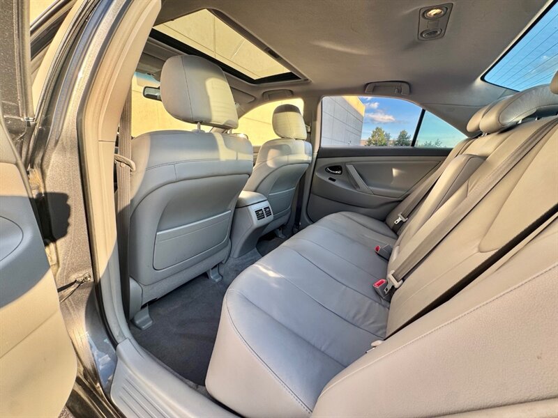 Used 2008 Toyota Camry Hybrid FWD image 23