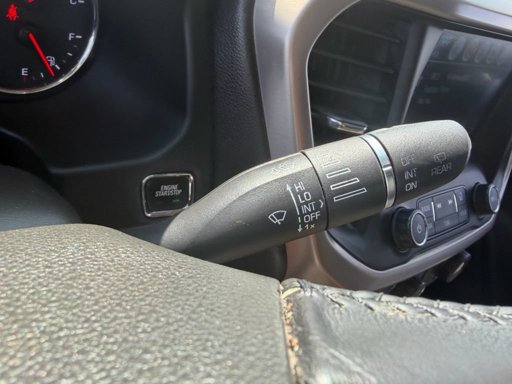 Used 2018 GMC Acadia Denali w/ Technology Package AWD/4WD image 29