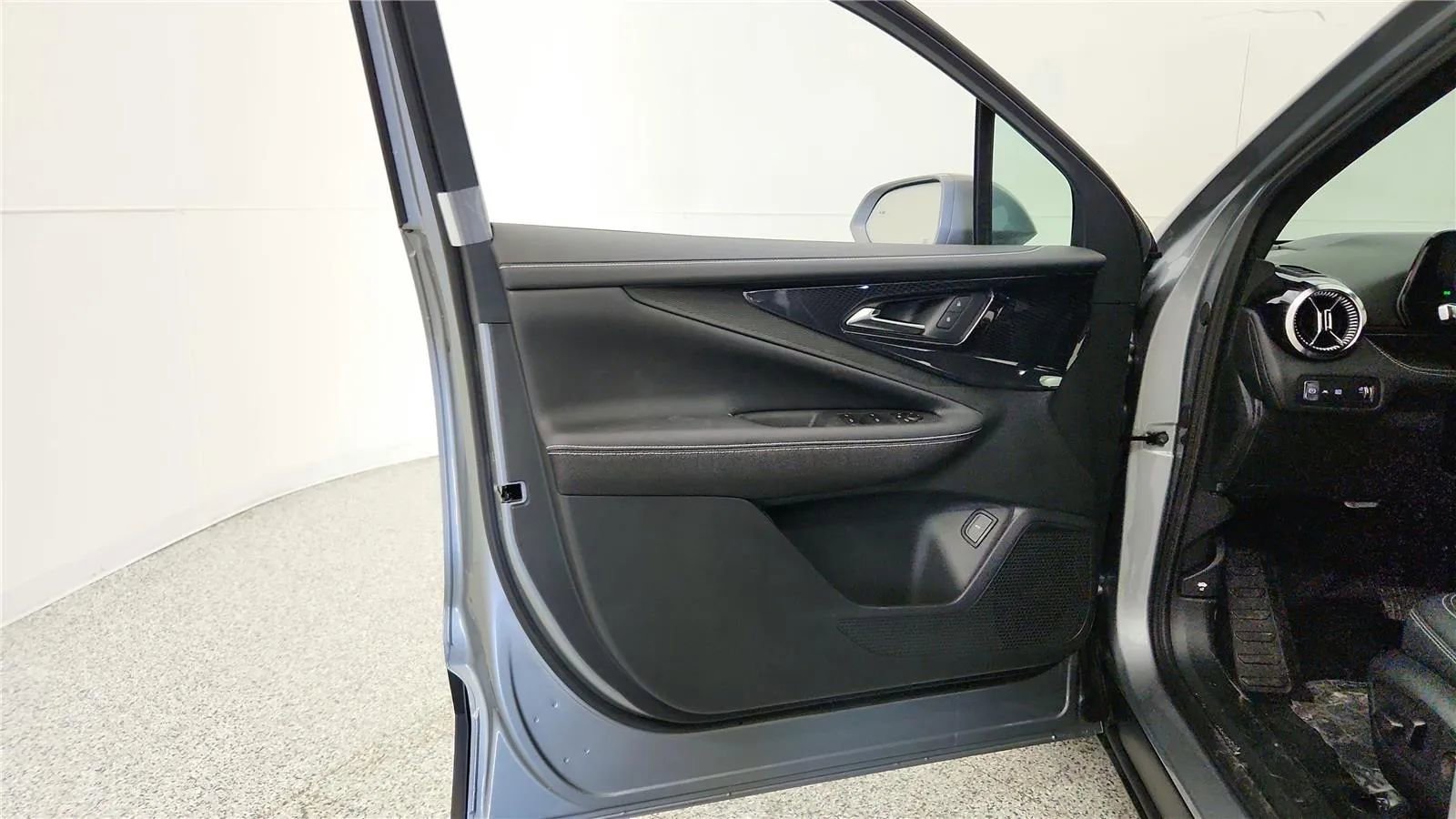 New 2026 Chevrolet Blazer EV LT image 33