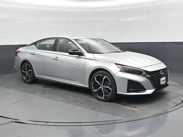 Used 2023 Nissan Altima 2.5 SR