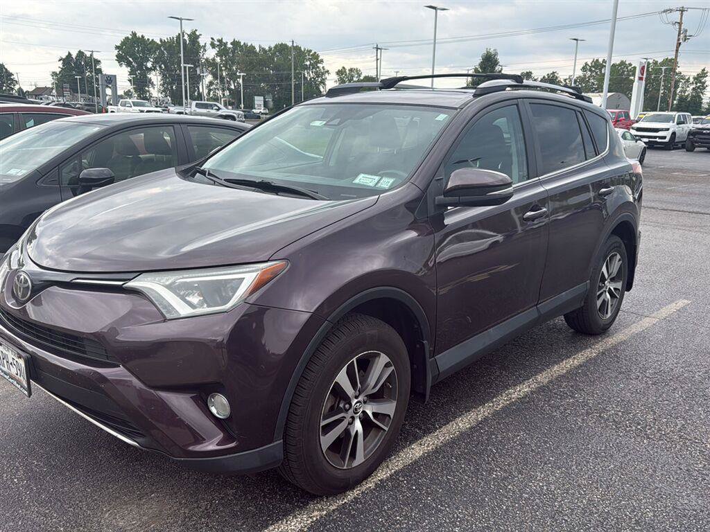 Used 2018 Toyota RAV4 XLE w/ Plus Extra Value Package AWD/4WD image 2