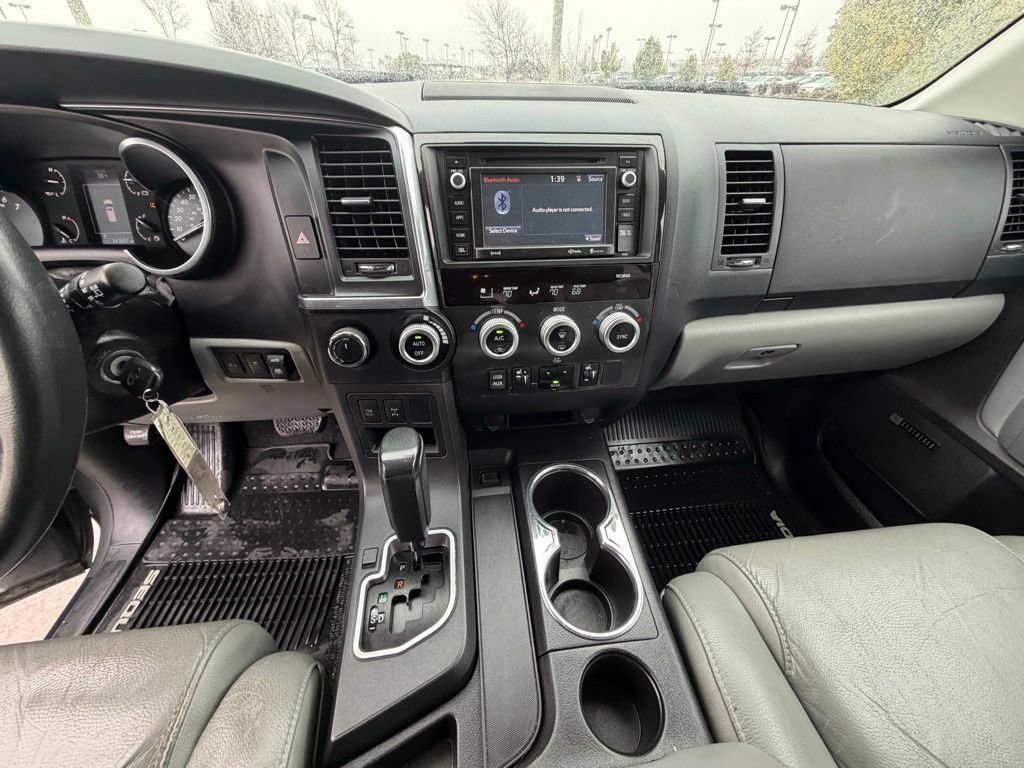 Used 2019 Toyota Sequoia Limited w/ Safety & Convenience Package AWD/4WD image 27