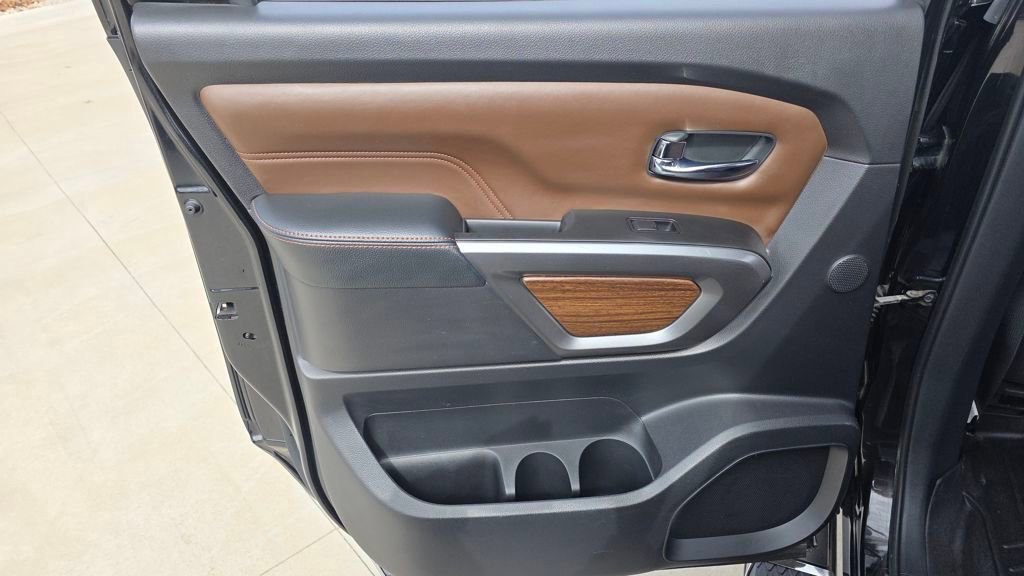 Used 2019 Nissan Titan Platinum Reserve image 21