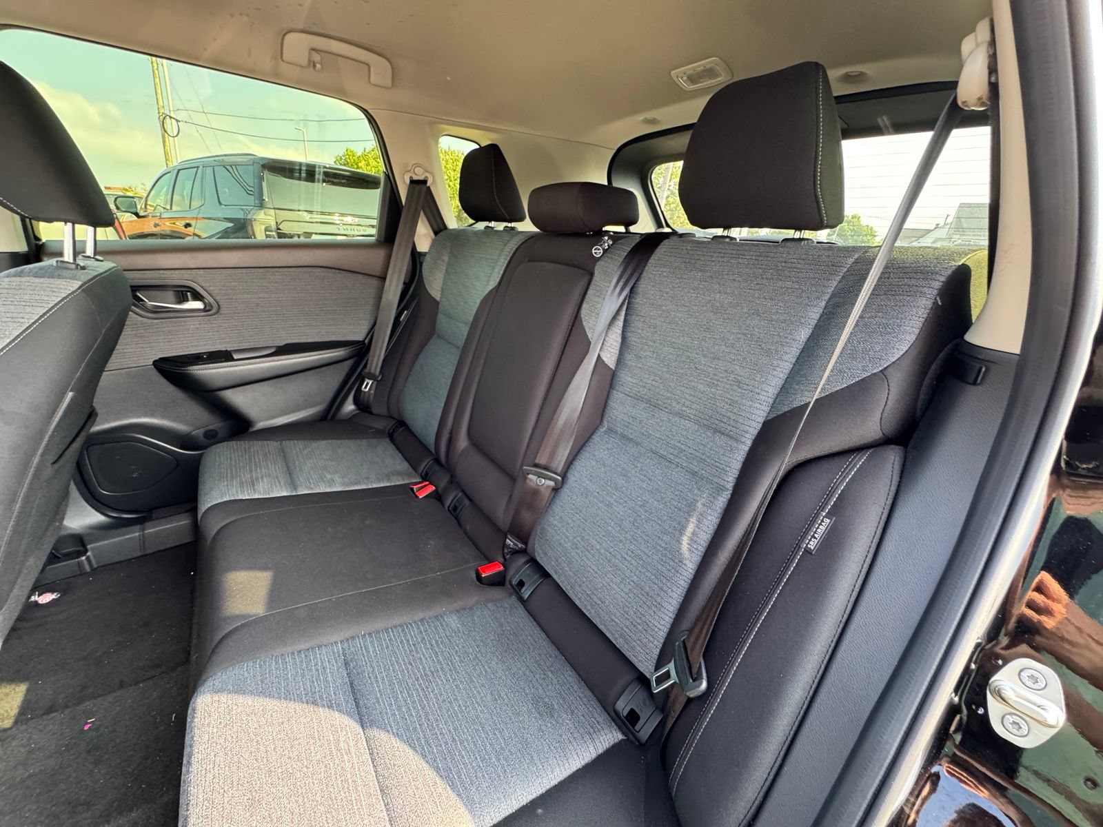 Used 2023 Nissan Rogue SV AWD/4WD image 24