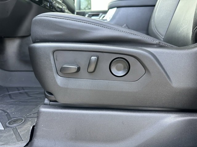 Used 2024 Chevrolet Silverado 2500 LTZ w/ LTZ Convenience Package image 19