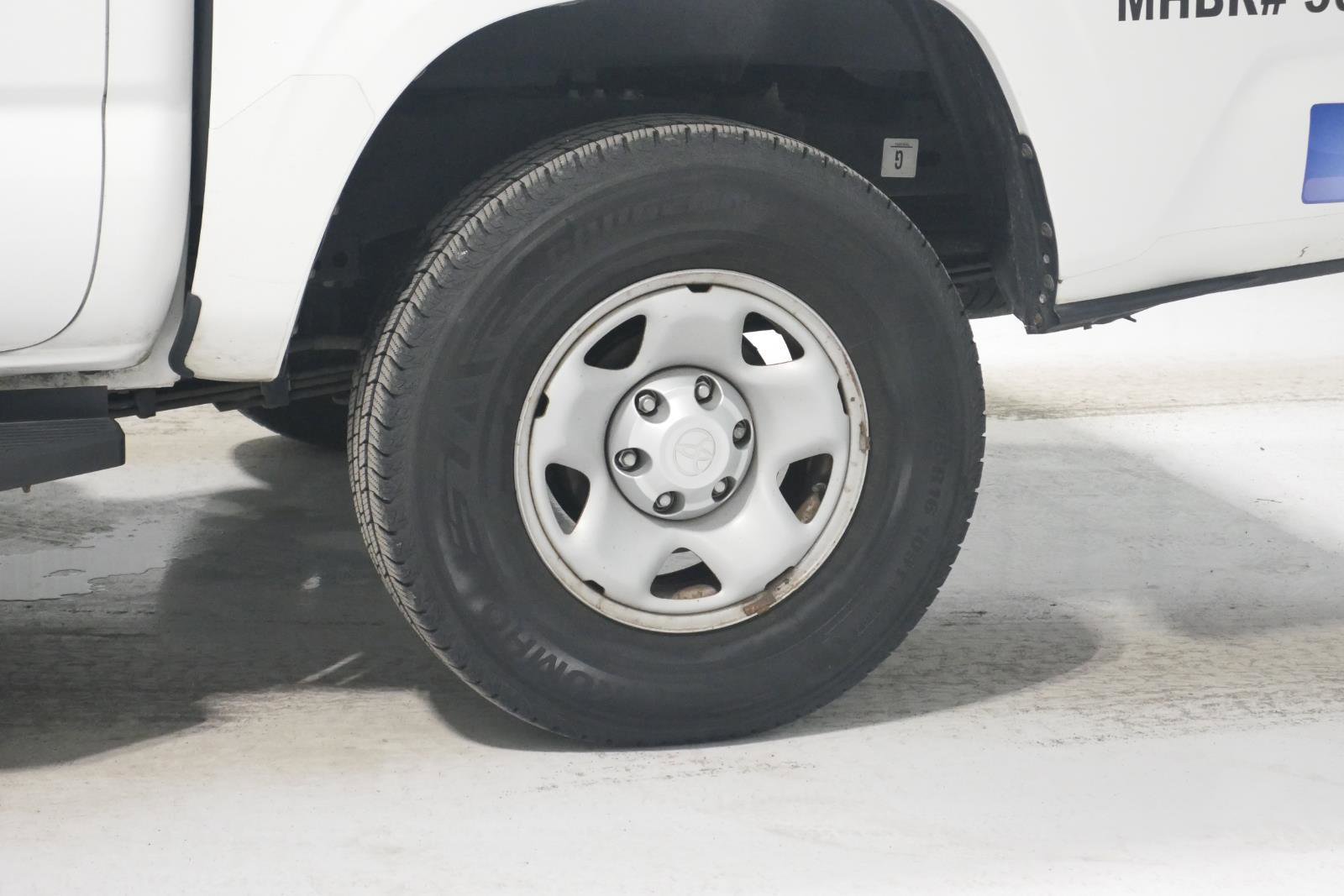 Used 2017 Toyota Tacoma SR image 26