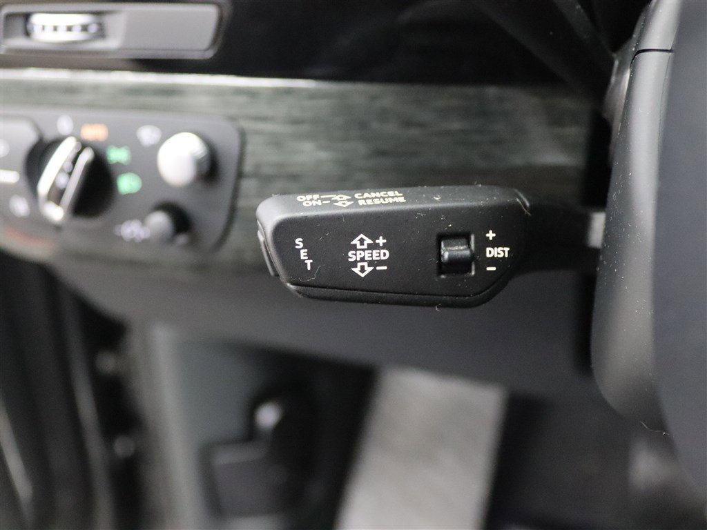 Used 2018 Audi Q7 3.0T Prestige image 38