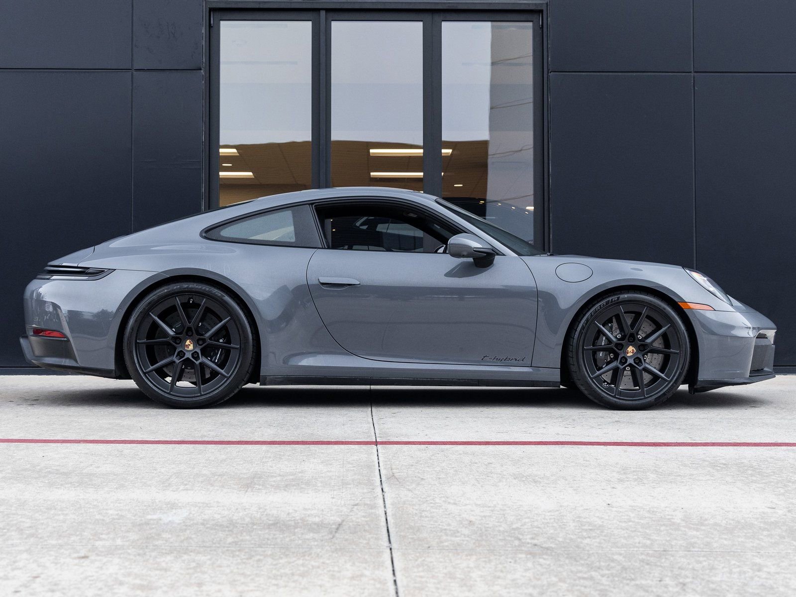 Used 2025 Porsche 911 Carrera GTS image 12