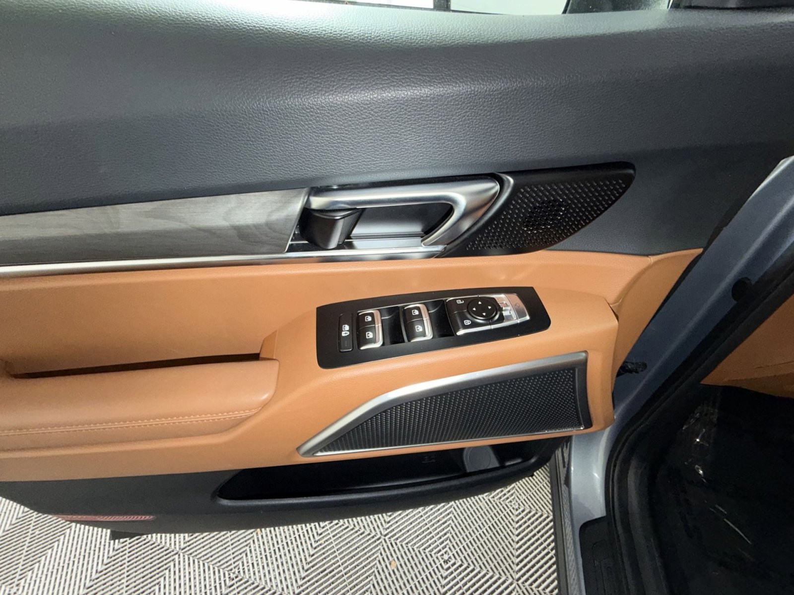 Used 2024 Kia Telluride EX X-Line AWD/4WD image 15