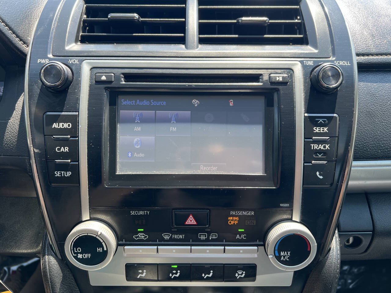 Used 2014 Toyota Camry SE FWD image 18