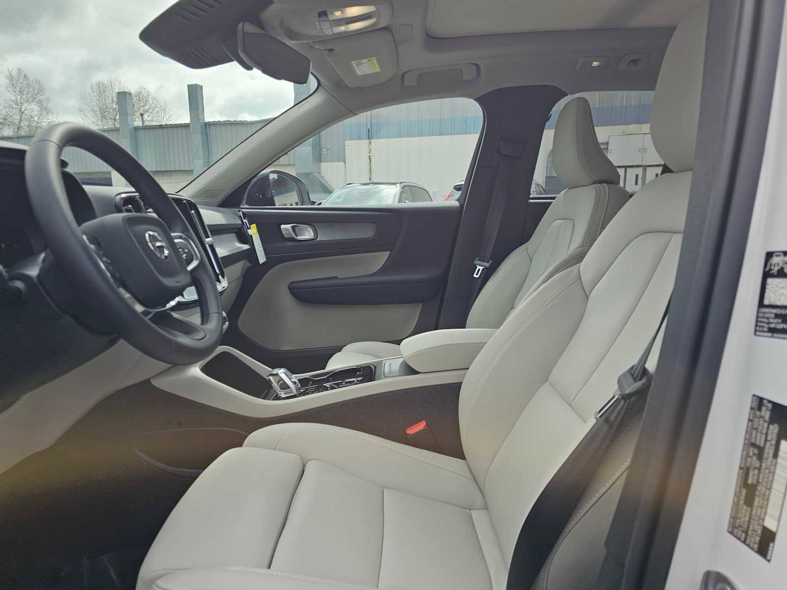 Used 2026 Volvo XC40 B5 Plus w/ Protection Package Premier image 20