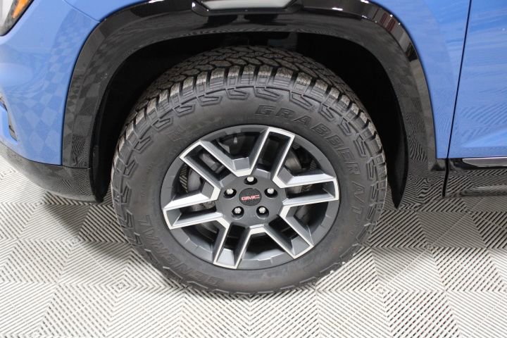 New 2026 GMC Terrain AT4 w/ Convenience Package III image 40