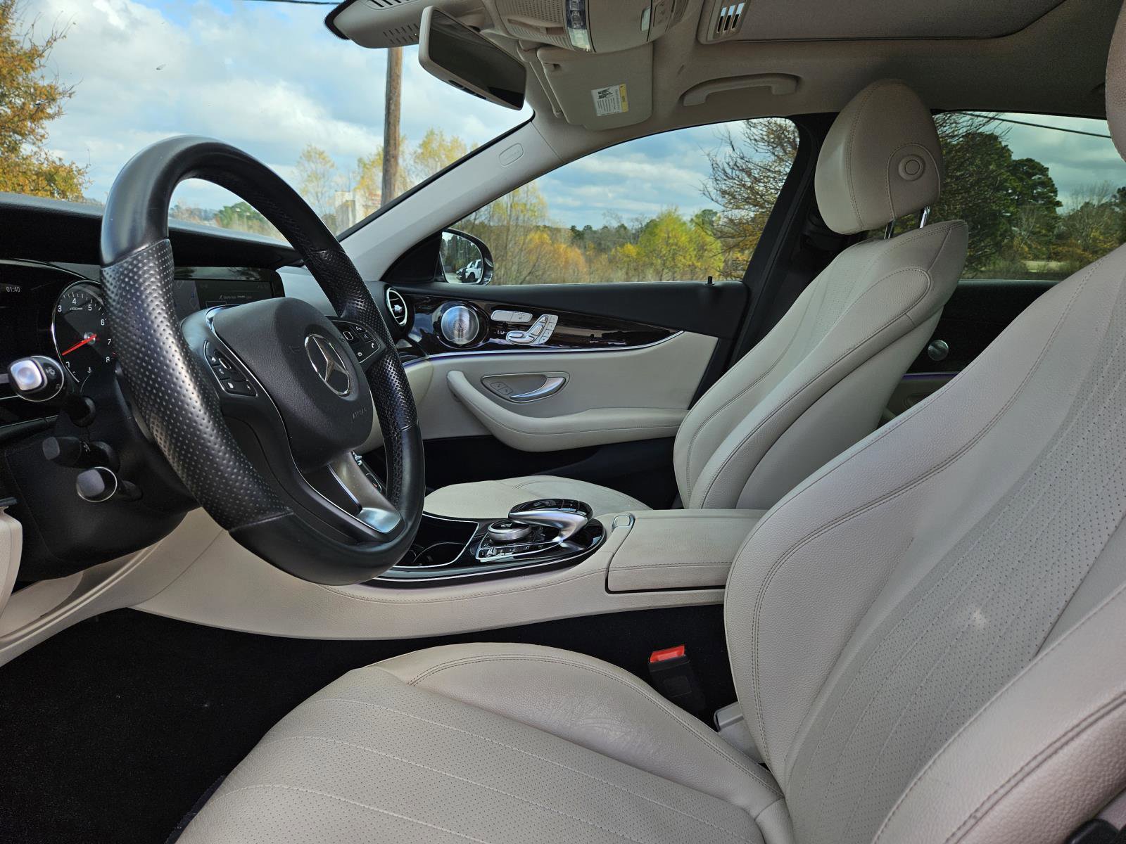 Used 2017 Mercedes-Benz E 300 image 12