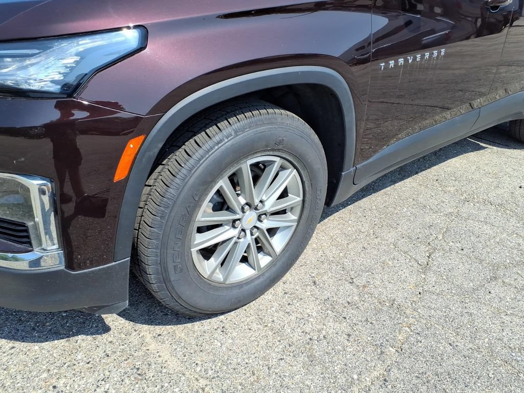 Used 2023 Chevrolet Traverse LT AWD/4WD image 4