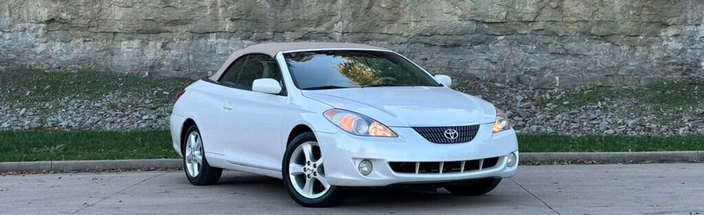 Used 2005 Toyota Solara SE image 2
