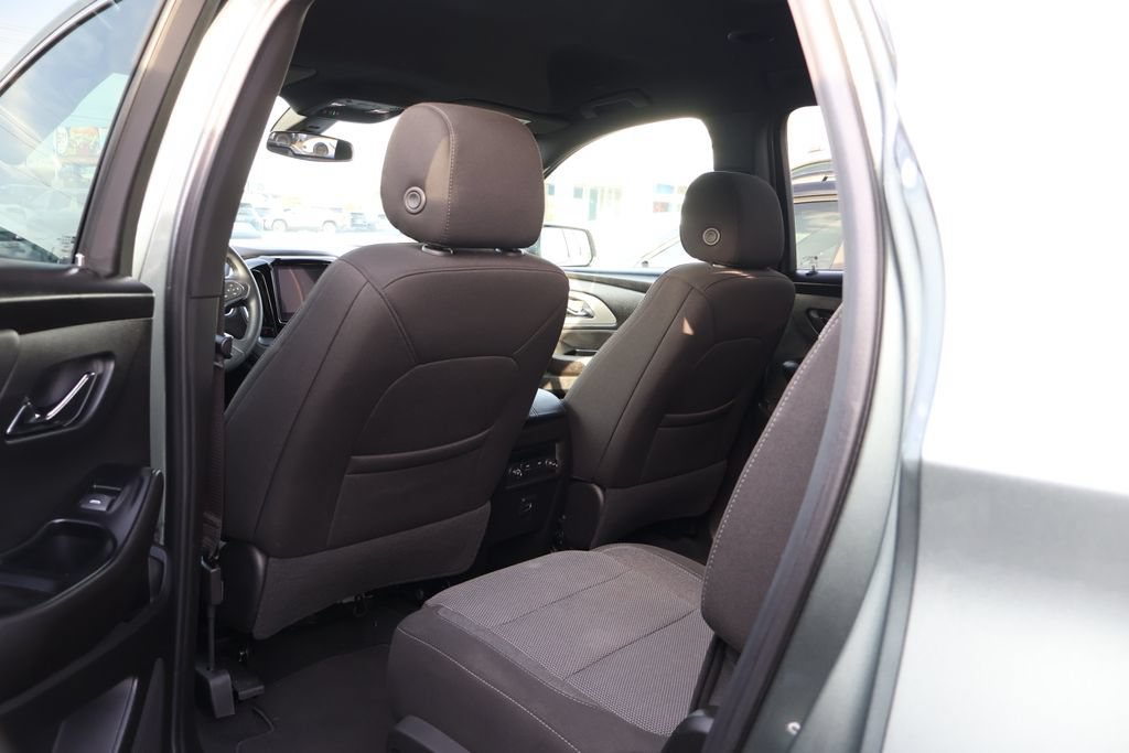 Used 2023 Chevrolet Traverse LT FWD image 29