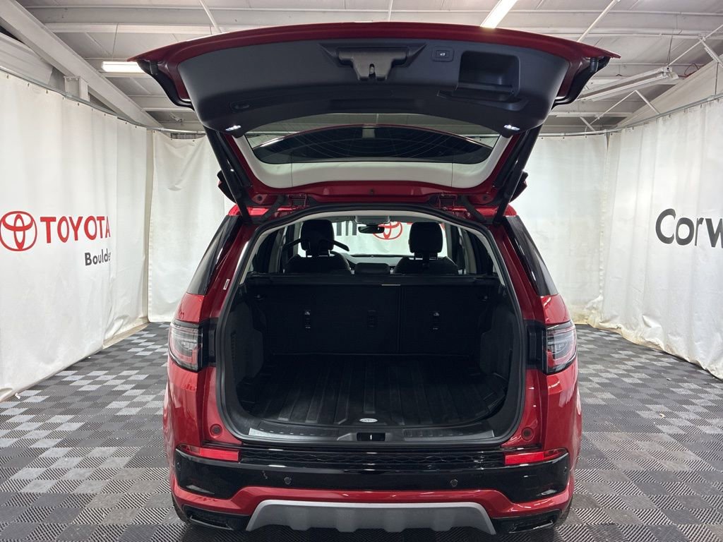 Used 2025 Land Rover Discovery Sport S image 17