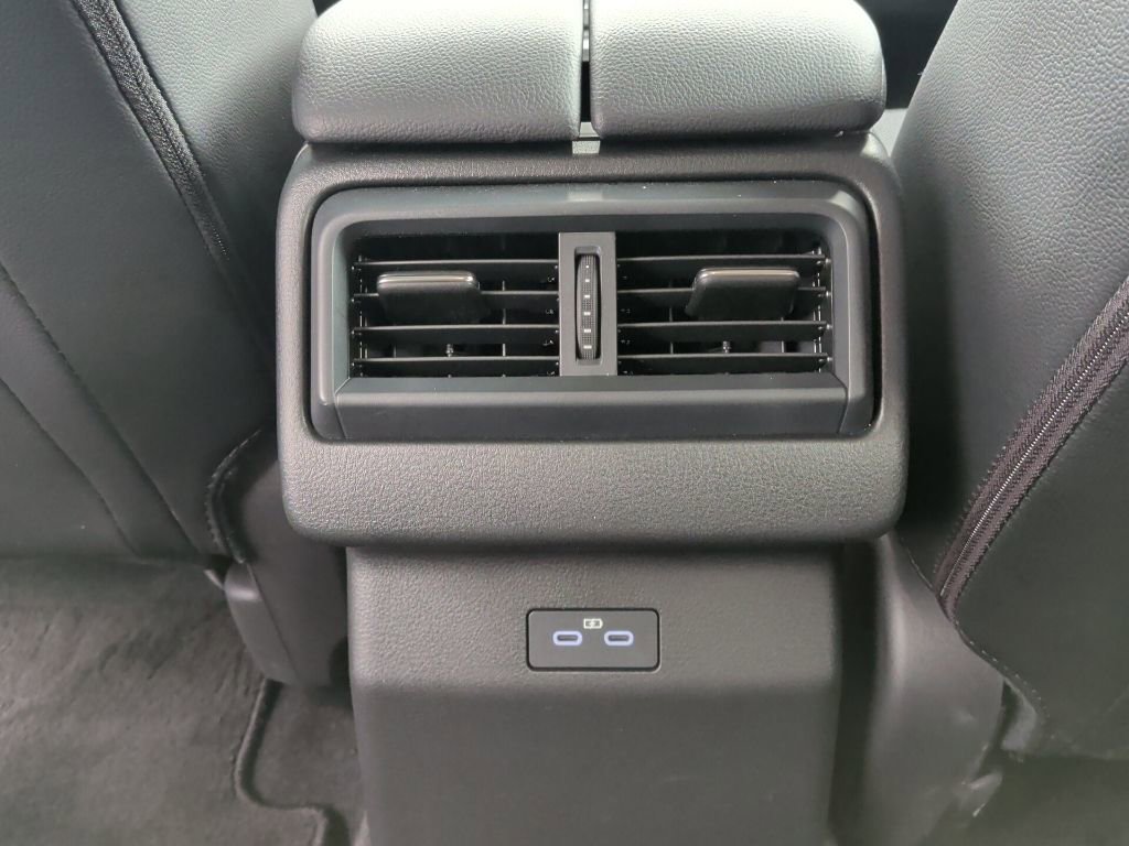Certified 2025 MAZDA CX-50 2.5 Hybrid w/ Preferred Pkg image 12