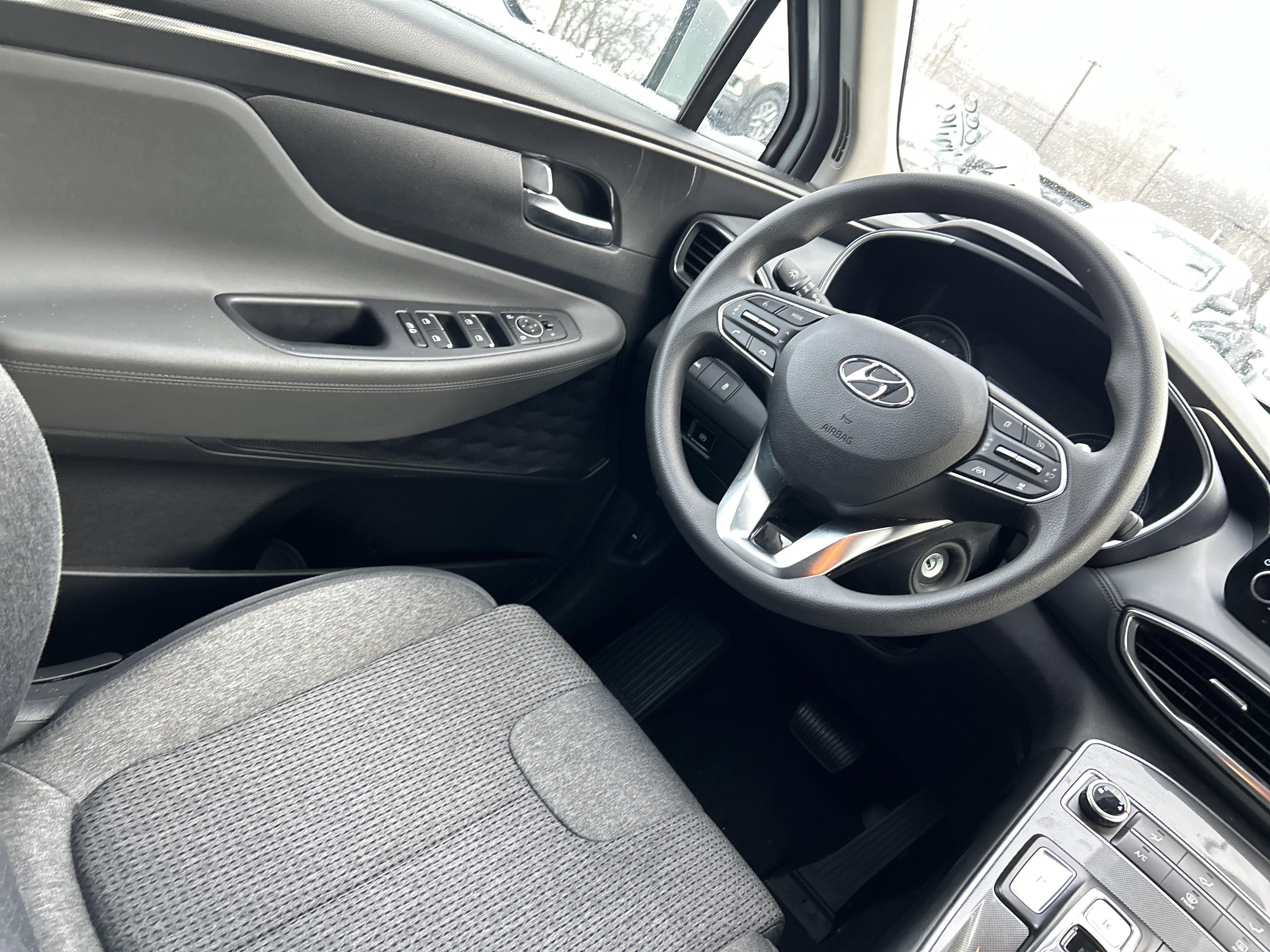 Used 2023 Hyundai Santa Fe SE image 21