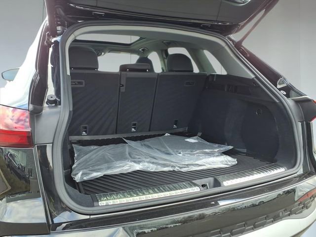 Used 2025 Audi Q5 Premium w/ Convenience Package image 14