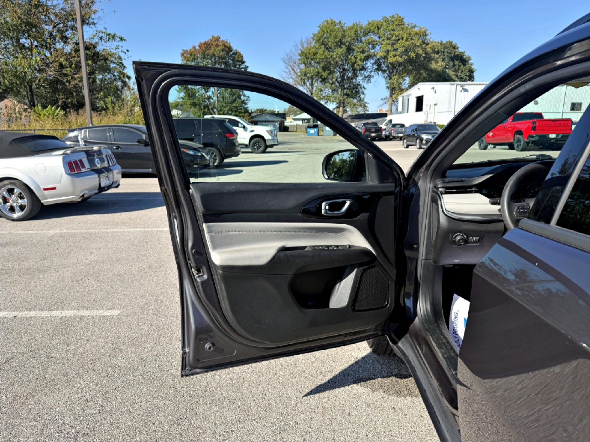 Used 2024 Jeep Compass Limited AWD/4WD image 18