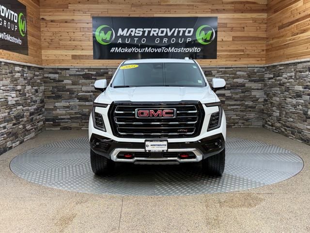 Used 2025 GMC Yukon AT4 image 3