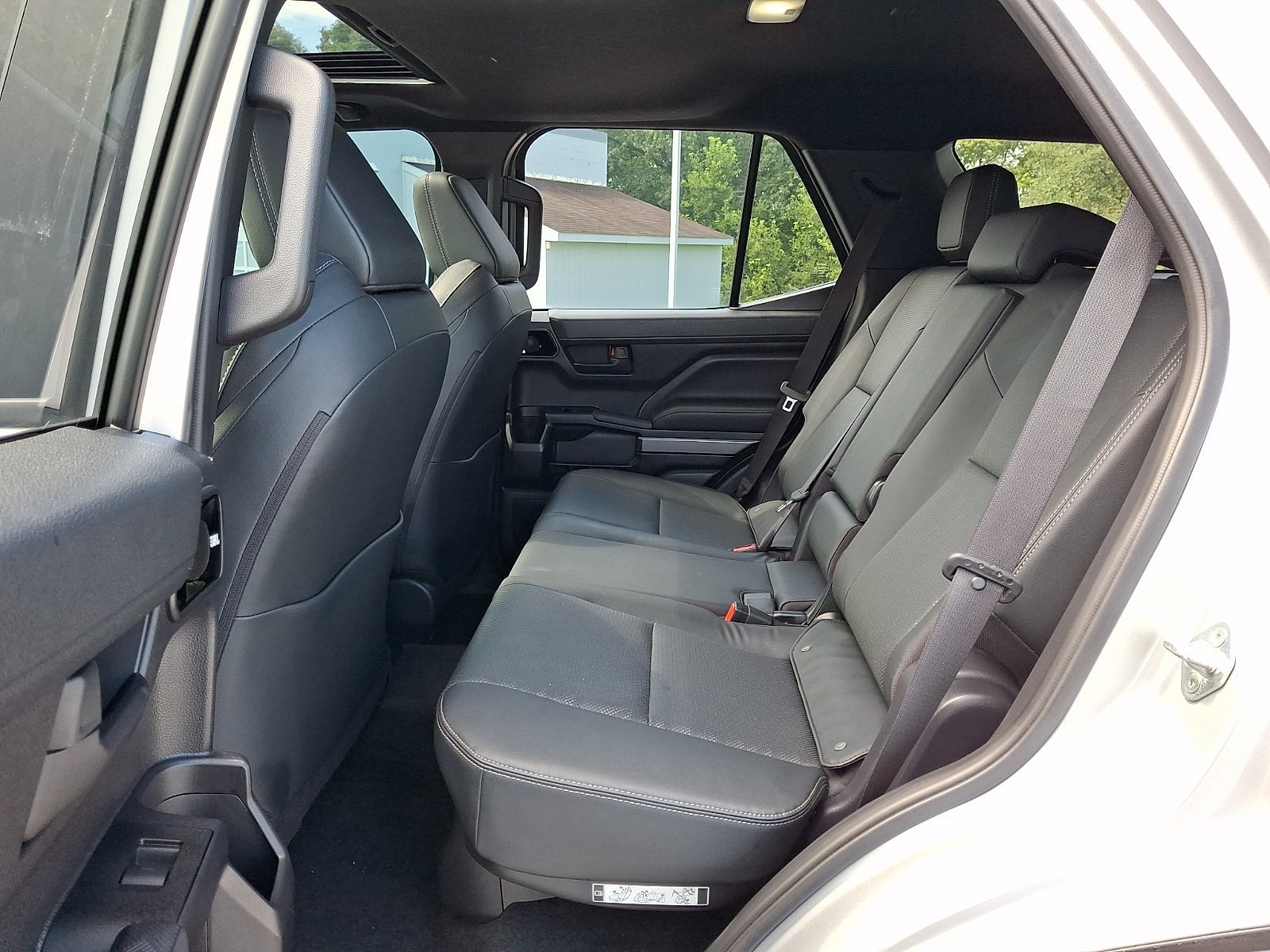 Certified 2025 Toyota 4Runner TRD Off-Road Premium w/ Tow Technology Package AWD/4WD image 11