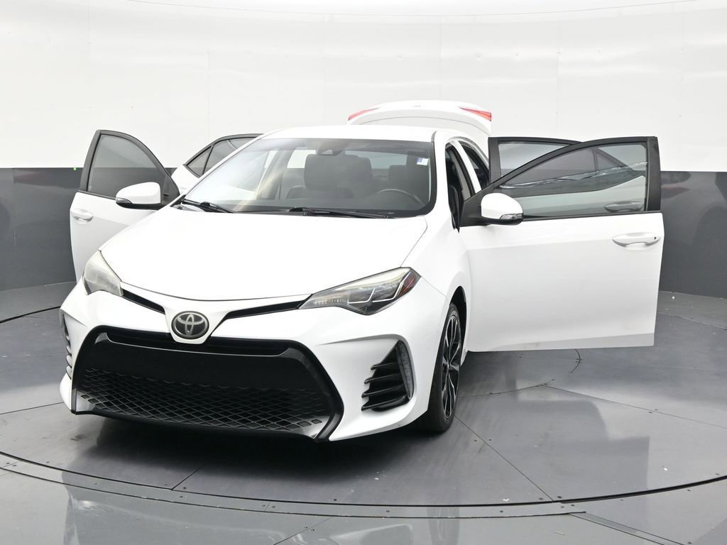Used 2017 Toyota Corolla FWD image 32