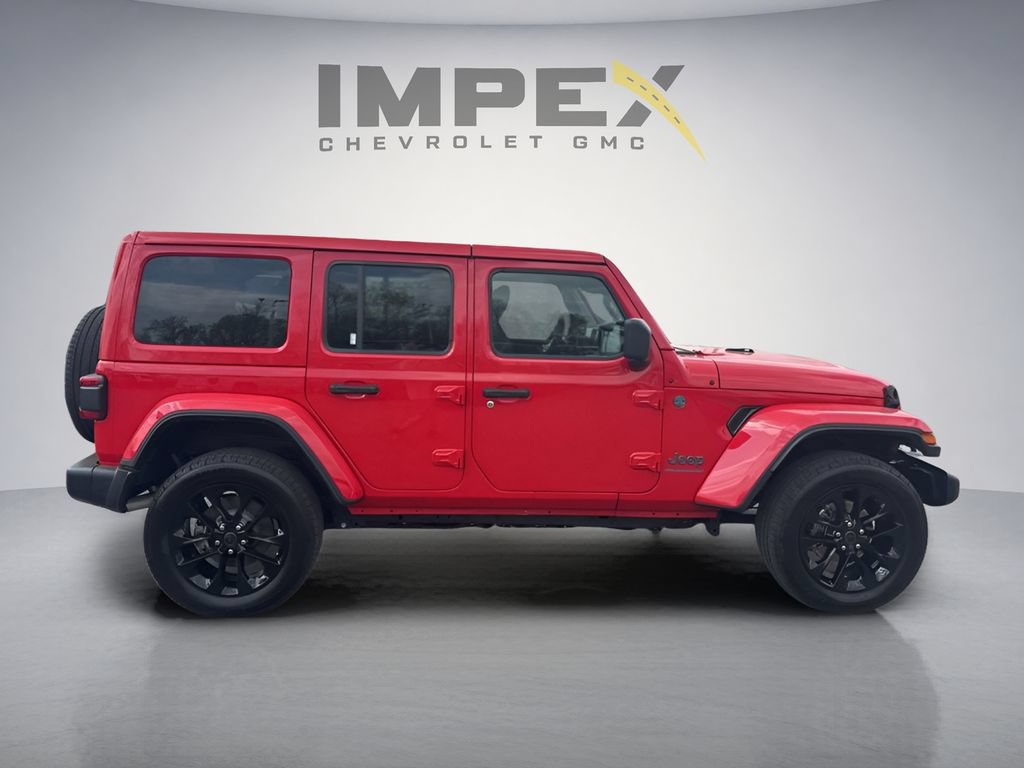 Used 2025 Jeep Wrangler Unlimited Sahara w/ Safety Group AWD/4WD image 6