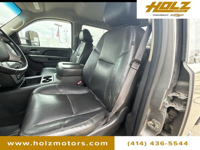 Used 2013 Chevrolet Silverado 2500 LTZ w/ LTZ Plus Package image 34