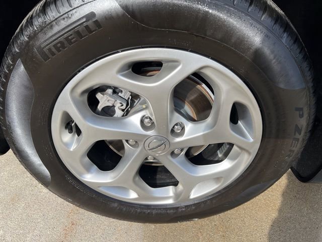 Used 2024 Chrysler Pacifica Limited image 7