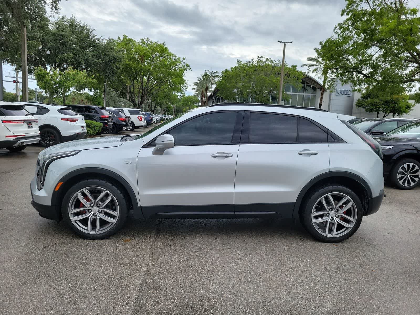 Used 2021 Cadillac XT4 Sport w/ Driver Awareness Package FWD image 5