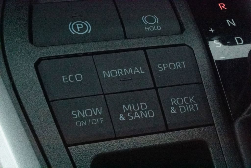 Used 2025 Toyota RAV4 XLE Premium image 30