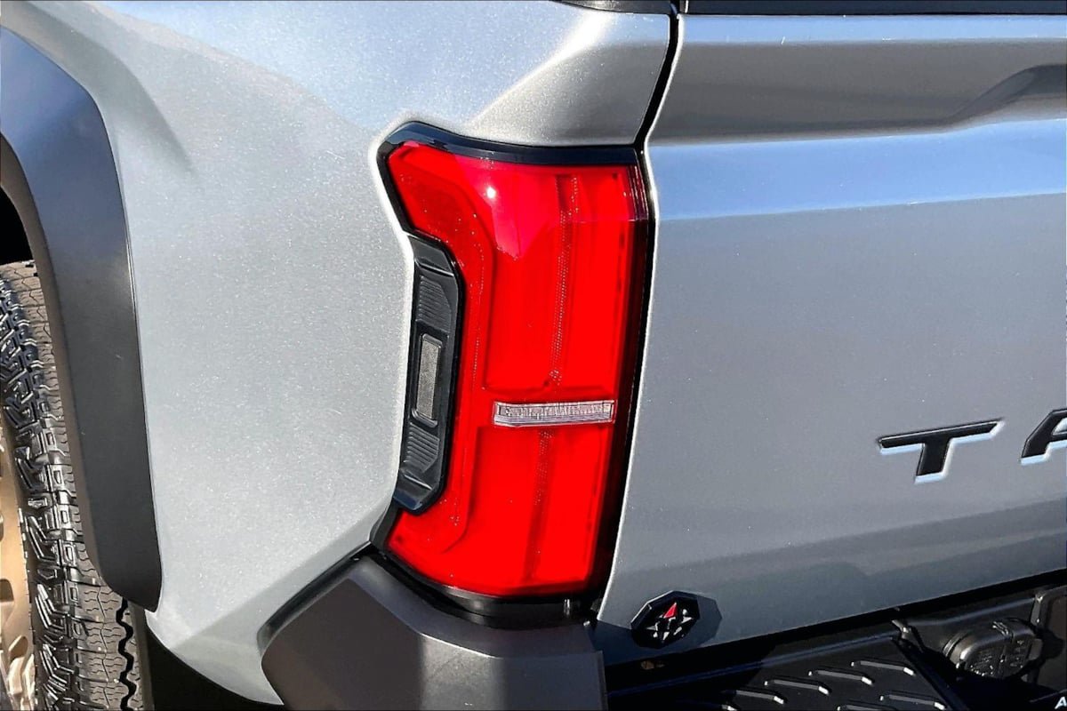 Used 2024 Toyota Tacoma 4x4 Double Cab Hybrid image 25