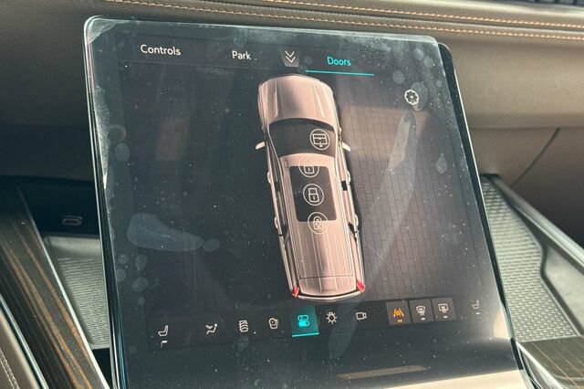 New 2026 Cadillac Escalade Luxury w/ Touring Package AWD/4WD image 23