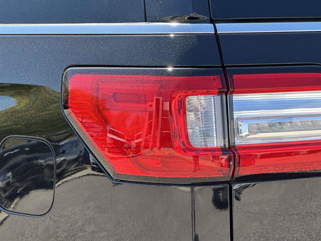 Used 2021 Lincoln Navigator Reserve AWD/4WD image 31
