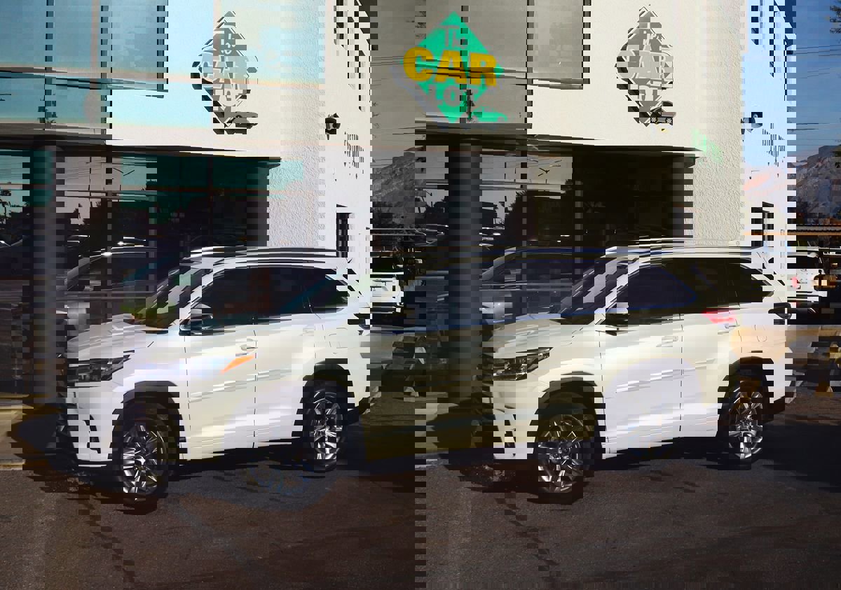 Used 2019 Toyota Highlander Limited image 4