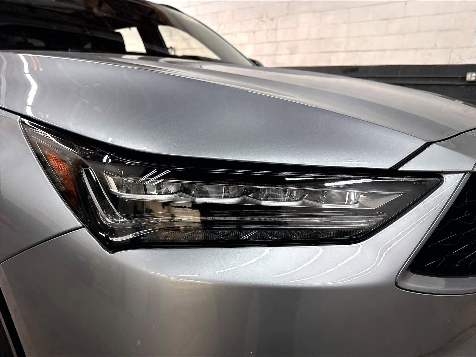 Used 2023 Acura MDX Type S AWD/4WD image 31
