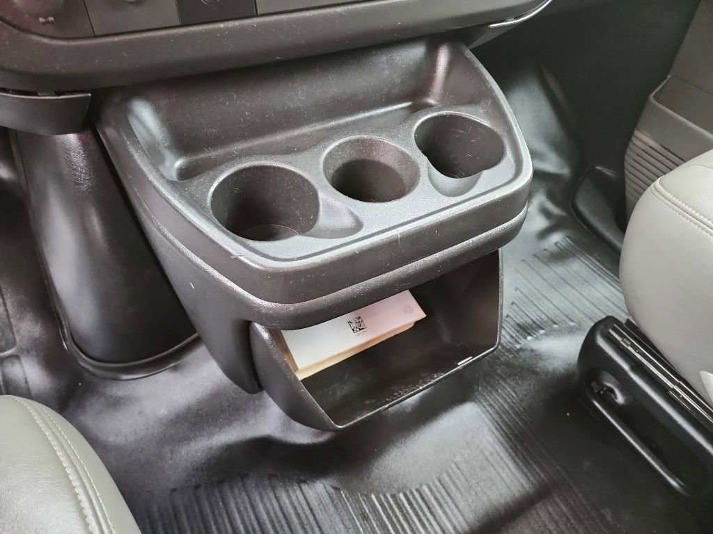 Used 2015 Chevrolet Express 2500 w/ Cold Climate Package image 18