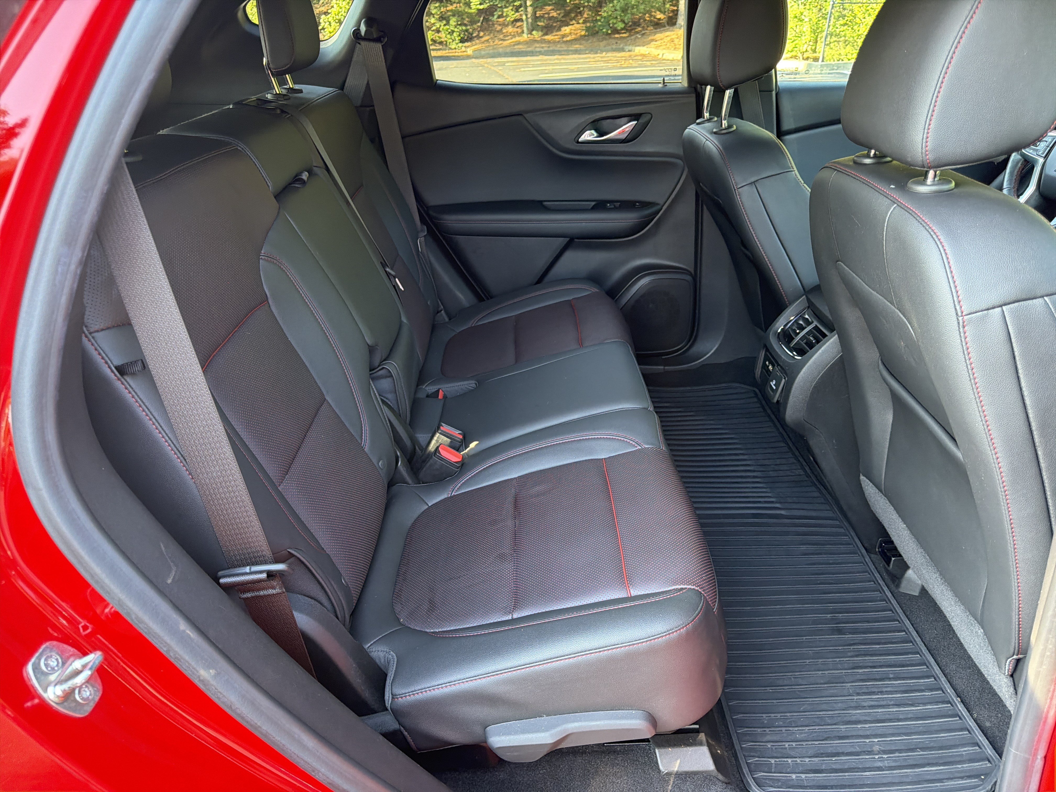 Used 2021 Chevrolet Blazer RS w/ Enhanced Convenience Package FWD image 15