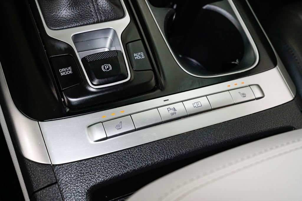 Certified 2024 Kia Carnival LX image 20