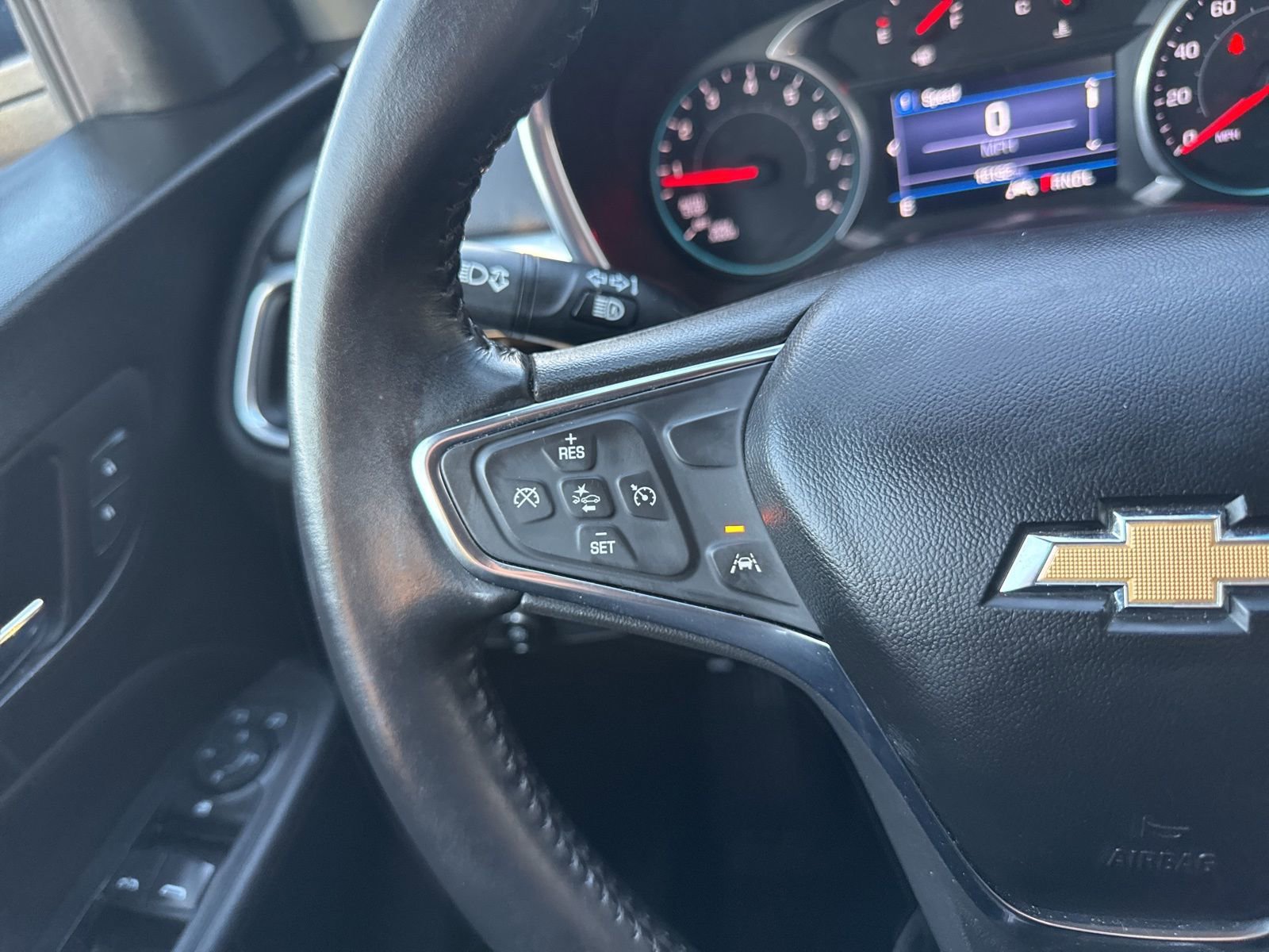 Used 2021 Chevrolet Equinox LT image 30