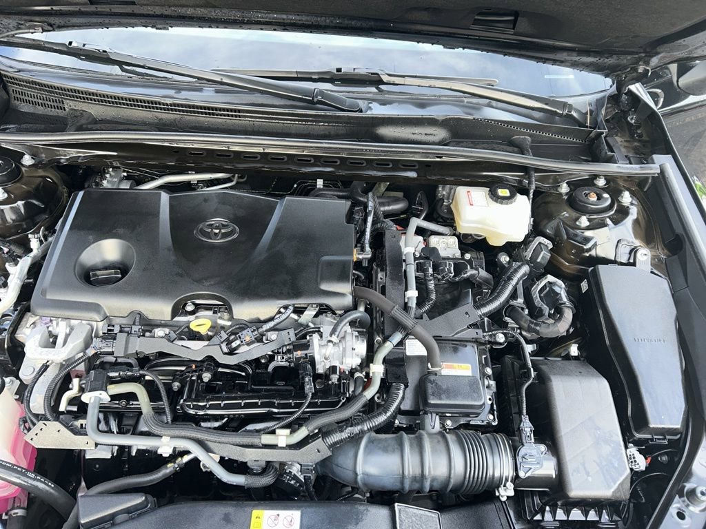 Used 2021 Toyota Camry XLE image 8