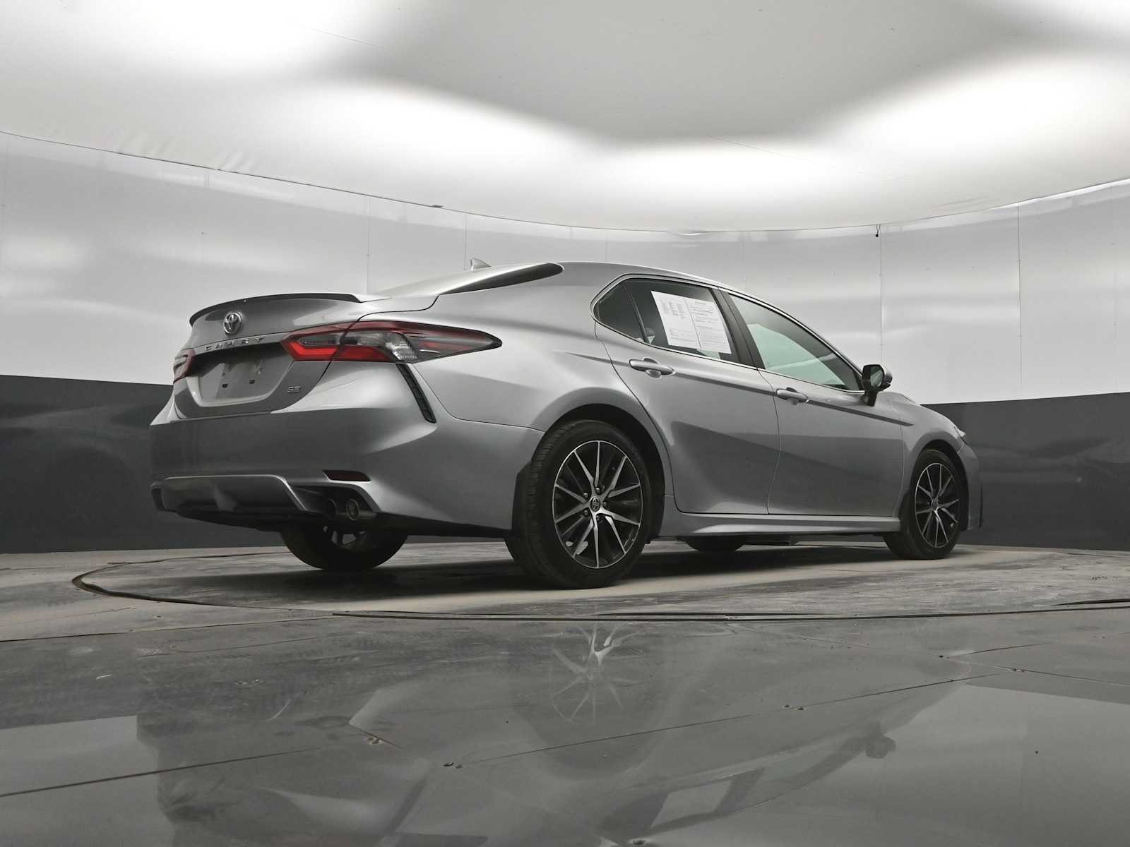 Used 2024 Toyota Camry SE FWD image 37