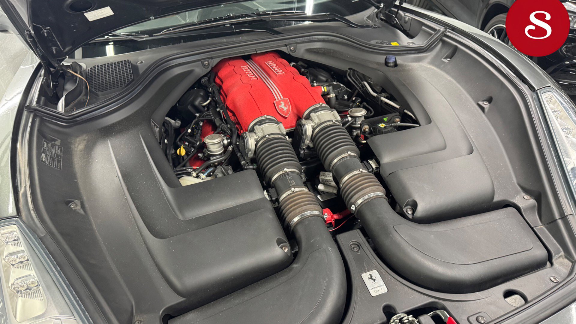 Used 2013 Ferrari California RWD image 6