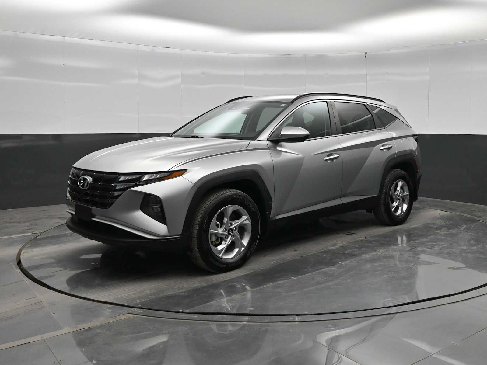Certified 2024 Hyundai Tucson SEL AWD/4WD image 4
